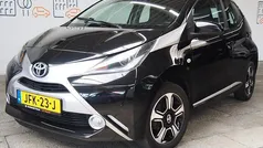 Gebruikt 2015 Toyota Aygo X-clusiv Hatchback | € 7.645 (Eerlijke prijs)