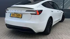 Zwart Gebruikt 2024 Tesla Model 3 Standard Range Plus Sedan | € 34.999 (Eerlijke prijs)