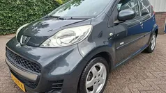 Grijs Gebruikt 2010 Peugeot 107 Hatchback | € 2.895 (Eerlijke prijs)