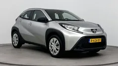 Grijs Gebruikt 2022 Toyota Aygo Play Hatchback | € 18.999 (Eerlijke prijs)