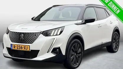 Wit Gebruikt 2022 Peugeot e-2008 GT SUV | € 18.700 (Eerlijke prijs)