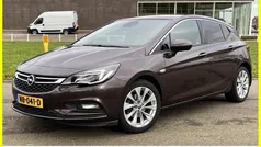 Bruin, metallic lak Gebruikt 2016 Opel Astra Innovation Hatchback | € 10.845 (Eerlijke prijs)