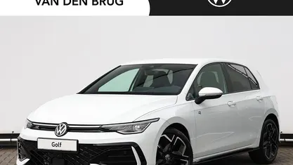 Occasion 2024 VW Golf VIII R-line Edition Hatchback | € 33.195 (Eerlijke prijs)
