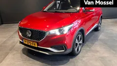 Rood Gebruikt 2021 MG ZS Luxury Sedan | € 17.495 (Eerlijke prijs)
