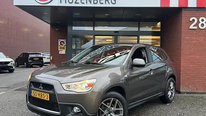 Bruin (metallic) Gebruikt 2011 Mitsubishi ASX Edition SUV | € 7.445 (Eerlijke prijs)