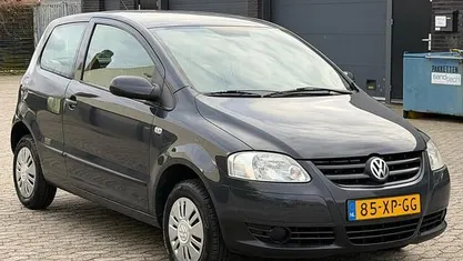 Occasion VW Fox Trendline 54 PK (39 kW) 2007 Grijs Hatchback