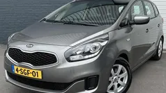 Grijs, metallic lak Gebruikt 2013 Kia Carens Comfort MPV | € 7.495 (Eerlijke prijs)