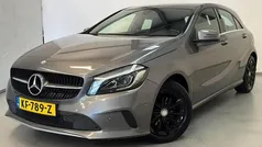 Grijs Gebruikt 2016 Mercedes A160 Hatchback | € 12.450 (Eerlijke prijs)