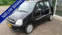 Zwart Gebruikt 2004 Opel Agila Essentia Hatchback | € 1.660 (Eerlijke prijs)