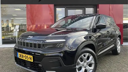 Zwart Occasion 2024 Jeep Avenger Altitude SUV | € 23.945 (Eerlijke prijs)