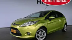 Groen, metallic lak Gebruikt 2012 Ford Fiesta Titanium Hatchback | € 3.440 (Eerlijke prijs)
