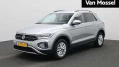 Grijs Gebruikt 2022 VW T-Roc Life SUV | € 22.400 (Eerlijke prijs)