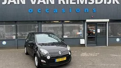 Zwart Gebruikt 2012 Renault Twingo Authentique Hatchback | € 2.895 (Eerlijke prijs)