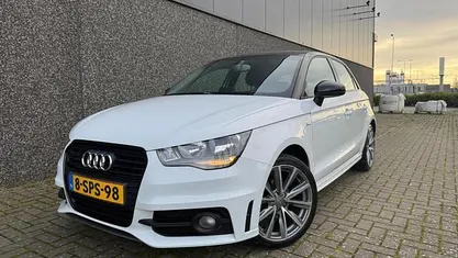 Occasion 2013 Audi A1 Sportback Admired Hatchback | € 10.495 (Eerlijke prijs)
