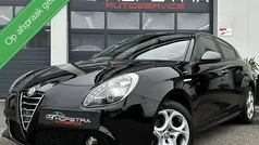 Zwart Gebruikt 2015 Alfa Romeo Giulietta Sprint Hatchback | € 10.945 (Eerlijke prijs)