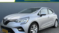 Grijs Gebruikt 2021 Renault Clio V Business Hatchback | € 18.435 (Goede deal)