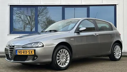 Occasion Alfa Romeo 147 150 PK (110 kW) 2005 Grijs Hatchback