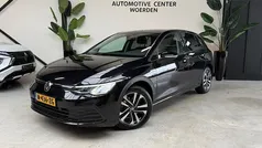 Gebruikt 2021 VW Golf VIII Style Hatchback | € 21.999 (Eerlijke prijs)