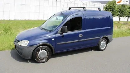 Blauw Gebruikt 2009 Opel Combo Selection MPV | € 3.450 (Eerlijke prijs)