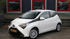 Gebruikt 2019 Toyota Aygo X-play Hatchback | € 13.950 (Eerlijke prijs)