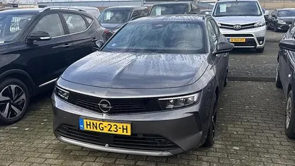 Gebruikt 2025 Opel Astra Business Edition Stationwagen | € 30.940 (Eerlijke prijs)