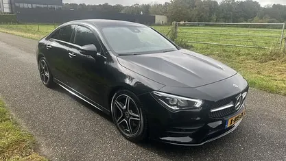 Zwart Gebruikt 2019 Mercedes CLA200 AMG Sedan | € 23.950 (Eerlijke prijs)