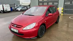 Rood Gebruikt 2005 Peugeot 307 Sedan | € 2.750 (Eerlijke prijs)