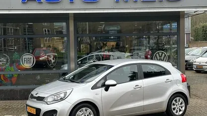 Grijs Gebruikt 2014 Kia Rio Hatchback | € 8.295 (Eerlijke prijs)