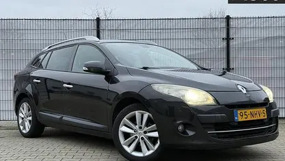 Zwart Gebruikt 2010 Renault Mégane GrandTour Stationwagen | € 3.450 (Eerlijke prijs)