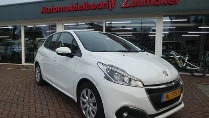 Occasion 2017 Peugeot 208 Hatchback | € 8.745 (Eerlijke prijs)