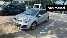 Grijs Gebruikt 2014 Kia Rio Hatchback | € 8.900 (Eerlijke prijs)