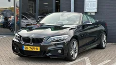 Zwart Gebruikt 2018 BMW 220 Executive Cabriolet | € 25.999 (Eerlijke prijs)