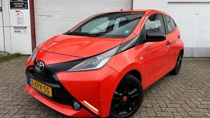 Occasion Toyota Aygo X-cite 69 PK (50 kW) 2014 Oranje Hatchback