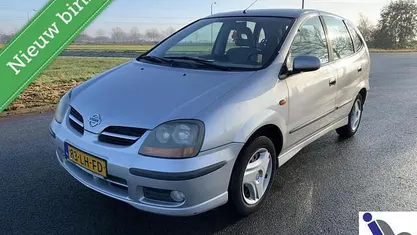 Grijs Gebruikt 2003 Nissan Almera Tino MPV | € 2.440 (Eerlijke prijs)