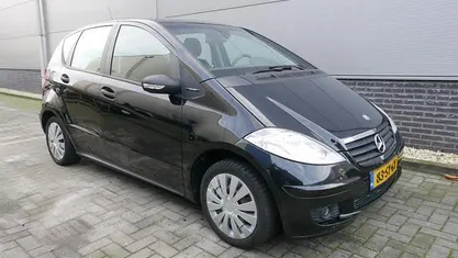 Zwart (metallic) Occasion 2006 Mercedes A150 Classic MPV | € 1.250 (Super prijs)