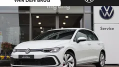 Wit Gebruikt 2021 VW Golf VIII GTE Hatchback | € 27.945 (Eerlijke prijs)
