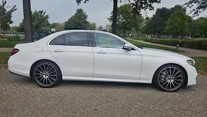 Wit Gebruikt 2018 Mercedes E220 AMG Sedan | € 24.999 (Eerlijke prijs)