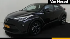 Zwart Gebruikt 2020 Toyota C-HR SUV | € 23.935 (Eerlijke prijs)