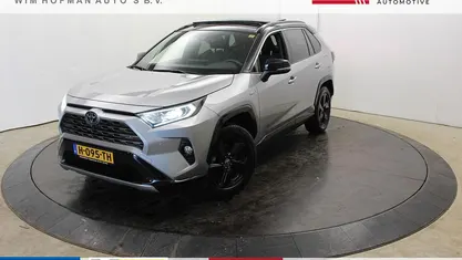 Gebruikt 2020 Toyota RAV4 Hybrid SUV | € 31.750 (Eerlijke prijs)