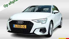 Wit Gebruikt 2021 Audi A3 Sportback Business Hatchback | € 21.400 (Eerlijke prijs)