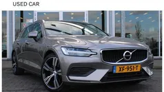 Grijs Gebruikt 2019 Volvo V60 Momentum Stationwagen | € 25.500 (Eerlijke prijs)