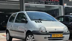 Grijs Gebruikt 2000 Renault Twingo Komfort Hatchback | € 1.199 (Eerlijke prijs)