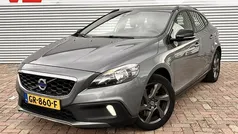 Gebruikt 2015 Volvo V40 CC Momentum Stationwagen | € 13.600 (Goede deal)