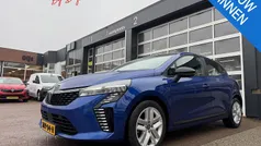 Gebruikt 2025 Renault Clio V Evolution Hatchback | € 19.985 (Eerlijke prijs)