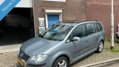 Grijs Occasion 2009 VW Touran Trendline MPV | € 3.249 (Eerlijke prijs)