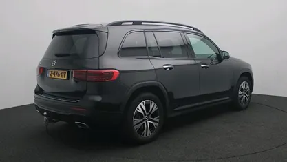 Zwart Occasion 2024 Mercedes GLB180 Luxury SUV | € 49.945 (Eerlijke prijs)