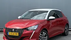 Rood, metallic lak Gebruikt 2019 Peugeot 208 Allure Hatchback | € 11.899 (Eerlijke prijs)