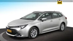 Grijs Gebruikt 2023 Toyota Corolla Hybrid Active Stationwagen | € 23.499 (Eerlijke prijs)