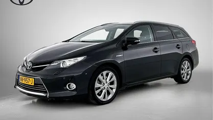 Gebruikt 2017 Toyota Auris Hybrid Executive Stationwagen | € 15.945 (Eerlijke prijs)