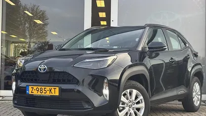 Zwart Occasion 2024 Toyota Yaris Cross Active SUV | € 28.400 (Eerlijke prijs)